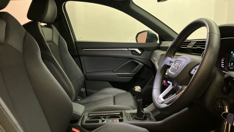 Audi Q3 35 TFSI S Line 5dr [Comfort+Sound Pack] Petrol Estate